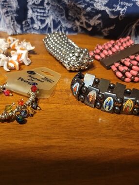 5 Stretchy Bracelets